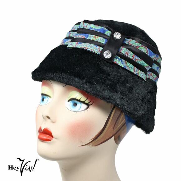 Vintage Accessories - Vintage Black Plush Bucket Hat w Paisley Black Satin Trim and Bow - Hey Viv